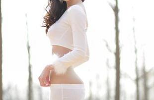 AISS爱丝(黄金版) – 说是写真的索菲滑板少女合集，其实更像一场小冒险。