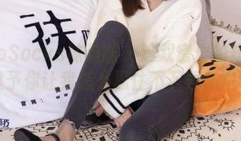 BoBoSocks袜啵啵 – 这双窜出的短棉袜，稚予你让我怎么忍住不下载美图呢？
