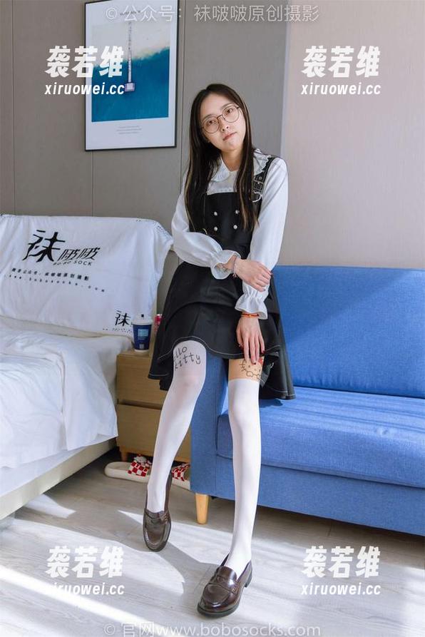 BoBoSocks袜啵啵 - 分享一下芝士的新套图——黑丝（脚尖加固），纯粹的好奇心！