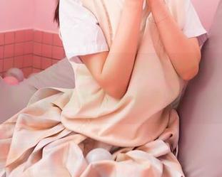 Feilin嗲囡囡 – 樱桃小犊子的职业装写真，高清线条就像她的兼职灵感一样流畅！