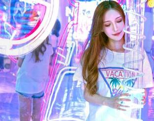 Feilin嗲囡囡 – 让鱼子酱Fish的吊带美图在你的手机上冷艳四射吧！