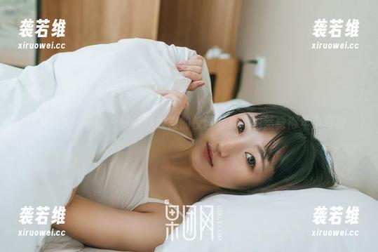 GIRLT果团网-陈雅漫 GIRLT果团网 - 盯着陈雅漫的校园写真,忽然觉得年少真好