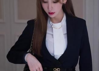 HuaYang花漾 – Cris_卓娅祺的御姐合集：让你从此搞不清楚自己是迷住了她，还是被她迷住了？