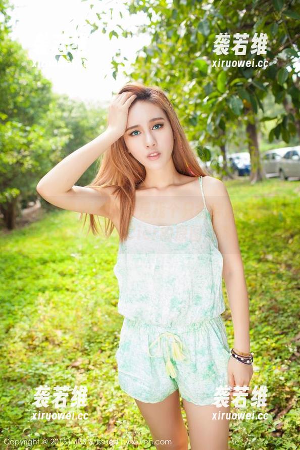 IMiss爱蜜社-雪儿Cier IMiss爱蜜社 - 要是找个只会穿婚纱的伴郎就好了,雪儿Cier的原图可够抢眼!