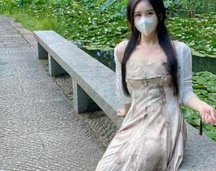 微密圈 – 当艺术遇上无圣光：July芝岚的丝足写真小确幸