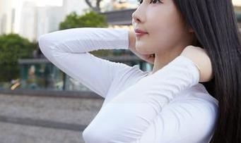 MiiTao蜜桃社 – 原图不简单，小草莓Berry的水手服把海风和青春撞了个满怀！