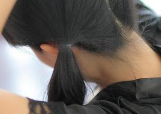 ROSI妹妹：美图秀色可餐，谁还敢不下载？