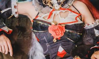 说好的居家福利写真，Seele麦麦居然这么会玩？有点意思！
