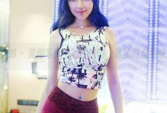 TuiGirl推女郎 – 美脚写真中的王依萌，谁的网盘里缺这样一双；