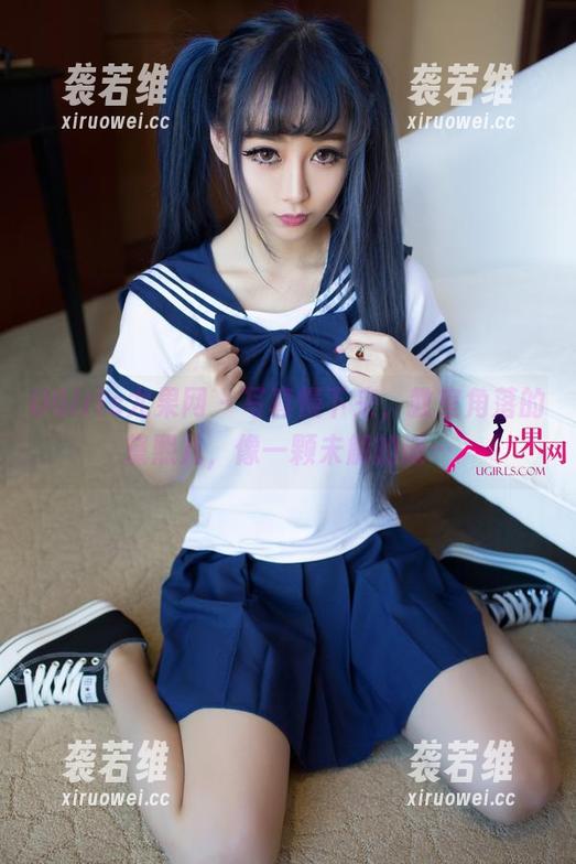 UGirls尤果网 - 写真慢下来，教室角落的黛熙儿，像一颗未解的谜…