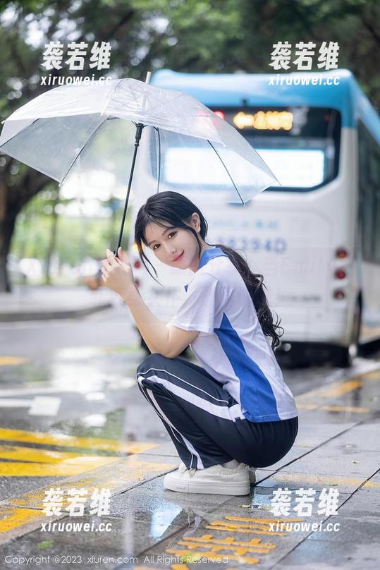 Xiuren秀人网 - 原图分享：当Emily尹菲变身女仆，满屏诱惑！