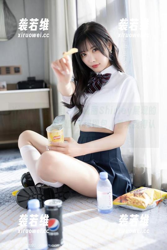Xiuren秀人网-伍晓丽Shirley Xiuren秀人网 - 伍晓丽Shirley展现的套装,附赠超赞的美图图包,看来我得认真欣赏