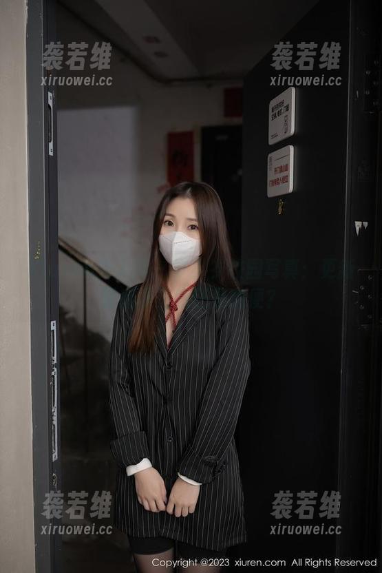 Xiuren秀人网 - 岁小岁校园写真：更新到底是灵感还是随便？