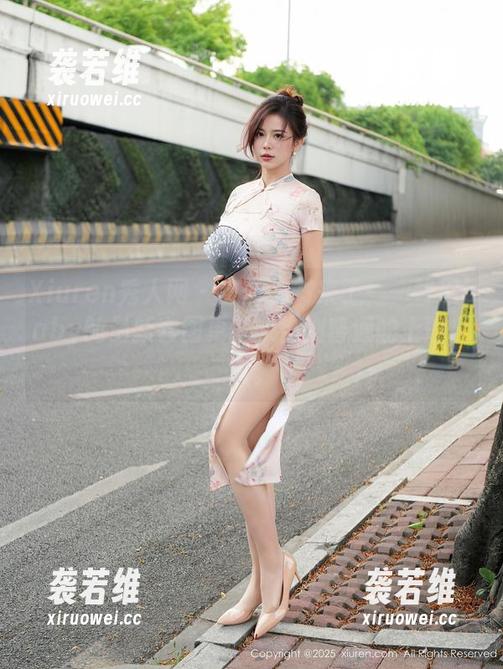 Xiuren秀人网-智恩baby Xiuren秀人网 - 您的秘书来了——智恩baby的最新套图更新,告别普通的上班日常。