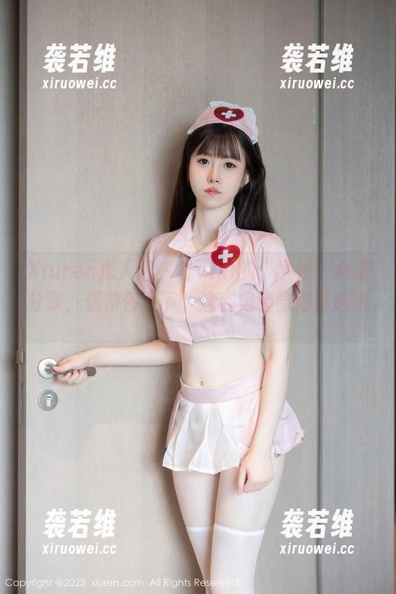 Xiuren秀人网 - 杜viki的“学姐”合集分享，偶尔停一下，这姿势稍微得留意哦。