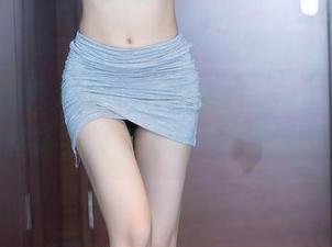 Xiuren秀人网 – 王馨瑶yanni，谁还在乎丝袜，快来看她的写真图包吧