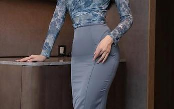Xiuren秀人网 – 哦，轩轩王子寄来校服写真，更新就更新，穿得真让人感伤啊。