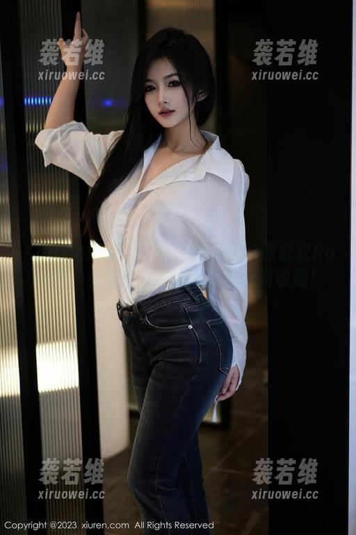 Xiuren秀人网 - 原来牛仔裤也能软软Roro的：免费图片说的就是你赶紧收藏！