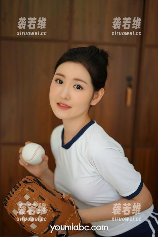 YouMi尤蜜荟 尤蜜荟的定制作品,这双姝怎么美得让我转移视线?