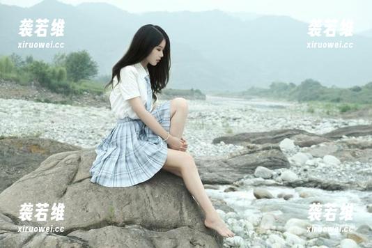 看集中的eloise软软，恍若女神之下，你也有一缕温柔