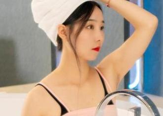 丽柜 – 轩轩的丝袜体现了什么是“高清流行”，分享给你减压！