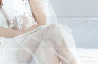 丽柜 – 钟情的双生花，生成在写真图册的小暗示