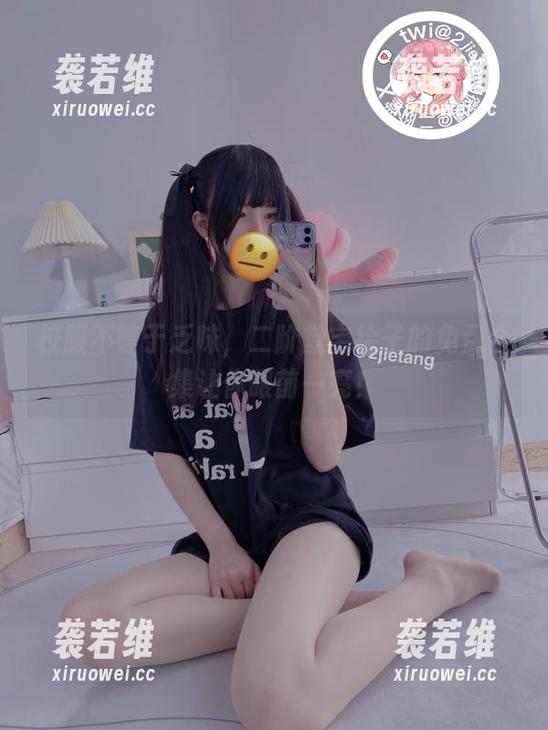 校服不等于乏味，二阶堂宅绘子的免费合集让你眼前一亮！