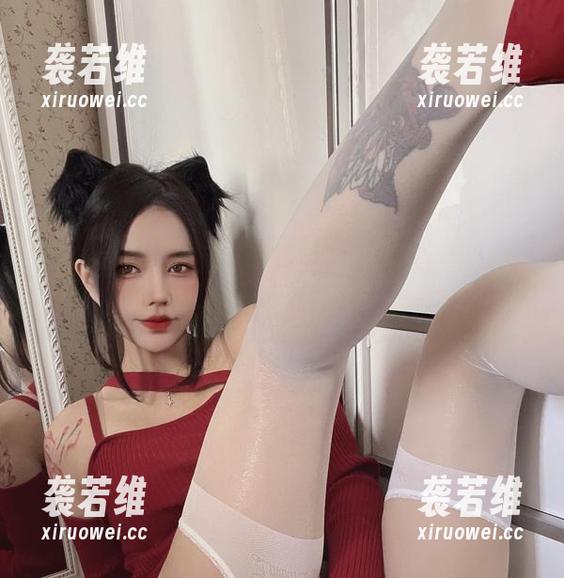 这张图片勾引了我的视线，今汐的黑丝和制服已进入我的脑海！