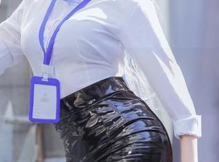 当我们来到了仙女月的粉色旗袍私拍图包，竟然不想离开？