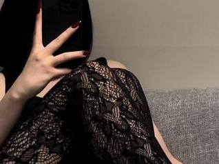 微密圈 – 高清原图，保守的二舅妈的吊带袜又在刷新你的下限！