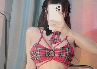微密圈 – 看看兔宝妮to最新图册，粉色成了主角，有点难以把持，但也挺可爱的！