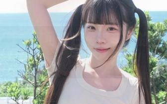 私拍之旅：可可小白兔电车上的高中生角色扮演，太可爱了吧！