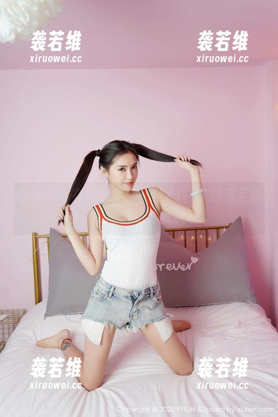 嗲囡囡-施忆佳KITTY 嗲囡囡 - 在线追踪施忆佳KITTY的美足原图,难道脚也能有灵魂?