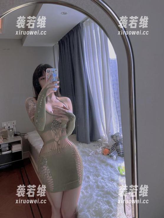 宋昱欣 微密圈 - 宋昱欣黑蝴蝶写真,gif动起来,快来加入这场舞蹈!
