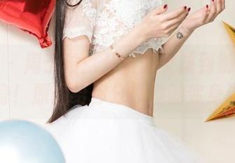尤果网 – 周于希：从甜美女孩到御姐的华丽转身！原图给你分享她的变身过程。
