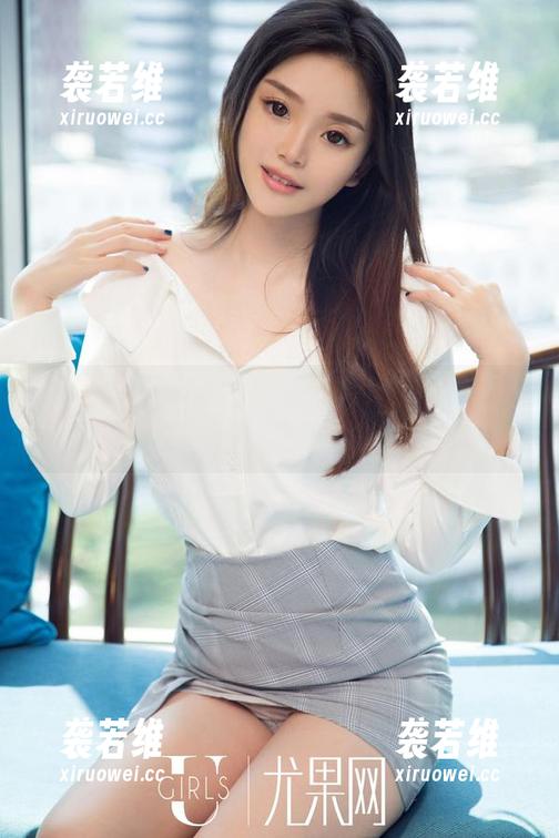尤果网 - 欣杨Kitty+海边=完美的不成文公式！原图轻松带出度假气息。