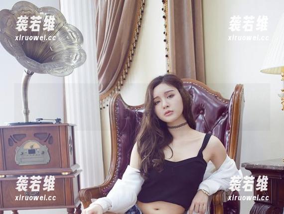 尤物馆-悦儿Yuky 尤物馆 - 从这条连衣裙里,我看到了另一种悦儿Yuky,原图很有趣哦。