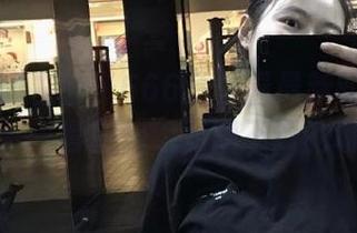 微密圈 – 左公子666给你看最新的办公室日常——套图你绝对想不到的场景！