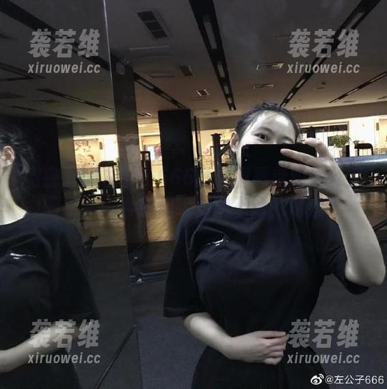 微密圈 - 左公子666给你看最新的办公室日常——套图你绝对想不到的场景！