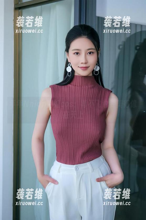 年年Nnian 年年Nnian空姐cos:再不飞也要美得像在天上