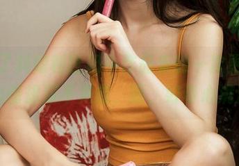 见证了抖娘利世奶牛作品集的一次更新，但心情却深不见底，唔，好奇心满满。
