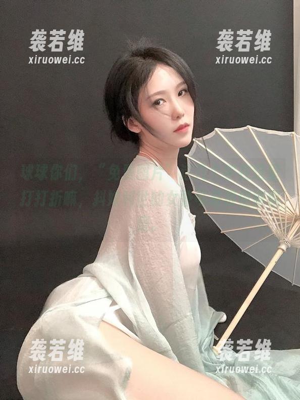 抖娘利世 球球你们,“免费图片”这几个字在这里打打折嘛,抖娘利世的女警可是很值得琢磨。