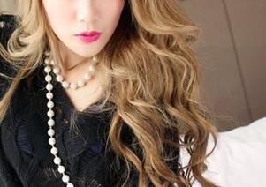 推女神 – 王婉悠Queen的空姐人生：美图资源让你飞得更高！