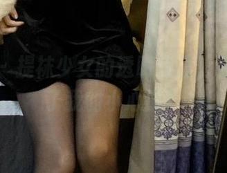 微密圈 – 提袜少女的透明写真，照片征服了我的小心脏！