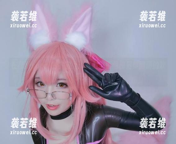 星野saori 在星野saori的宇宙里:礼服、原图和另类图册的欢乐交响。