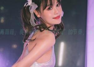 星黛鹿鹿i的高跟鞋，真有一种“走路带风”的节奏，越看越想舞动。