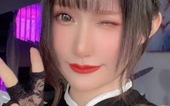 木之本果的黑猫系cos玩出新高度，美图里的小叛逆！