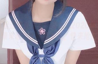 大家看过来看过来！柳丸的2020年写真集来啦，套图免费拿，快来抢！
