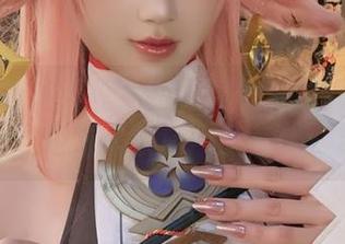 希望这组高清壁纸能包容我对桜满三时与“圣路易斯礼服”的各种疑问