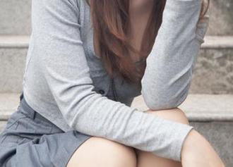 梦丝女神 – 走近乔儿原图：一组瑜伽照，记录我跟地板亲密接触的美丽瞬间